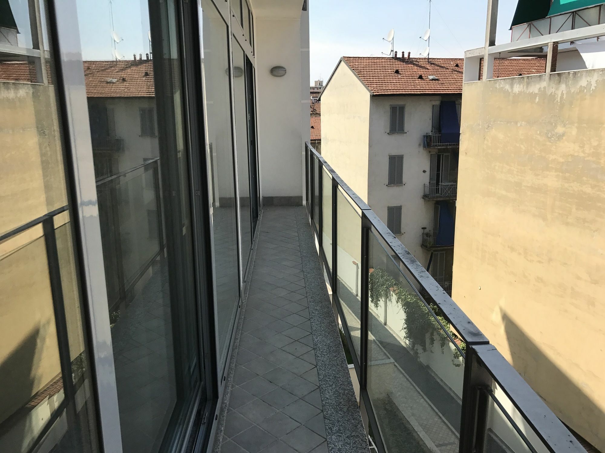 Red Line Apartments Milano Exterior photo